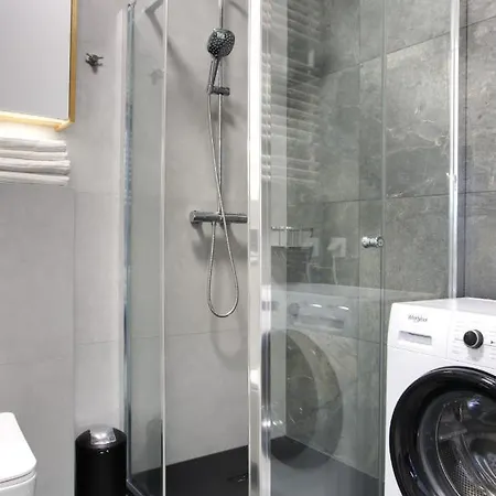 Essence Sapphire Apartment *