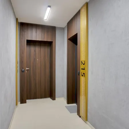 Apartment Essence Sapphire