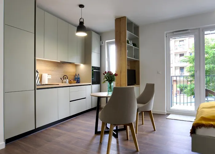 Essence Sapphire * Poznan